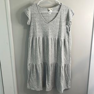 Cap sleeve patterned dress